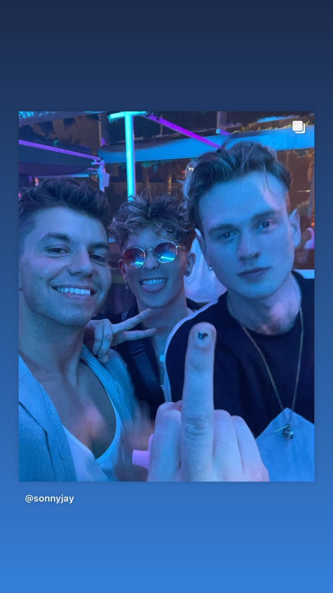 UpdatesCSJB's tweet image. Con with Sonny and Tris in Ibiza
(via sonnyjay's Instagram post/Con's Instagram story (July 4, 2023))