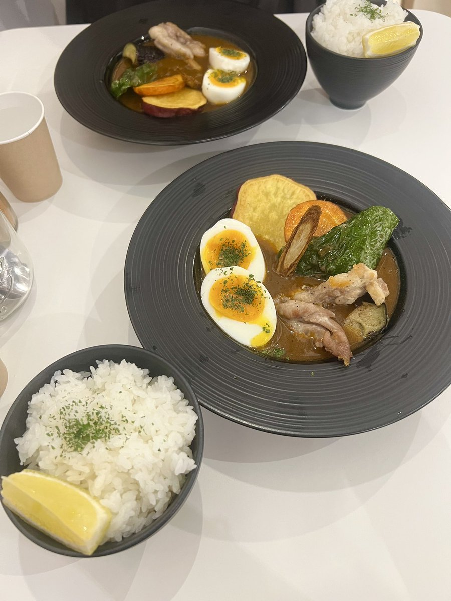 takataka052155's tweet photo. 負荷の飯で
ゆせそたれやが食べてたスープカレー🍛😋

三代目の健二郎さんの親友が経営してるよ😆

 #6THPACK https://t.co/ssklYk1zFa