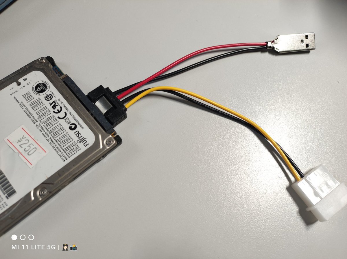 YuriLaboratory's tweet image. 👩🏻🔧USB +5V→SATA電源ケーブル作った〜〜! サーバ内部にSATA電源を増設したかったものの、使える5V電源が内蔵USBポートしかなかったので、市販のペリフェラル→SATA電源ケーブルを改造して製作☆
🙋🏻♀️#CiscoUCS C240 M3に使うよっっっっ