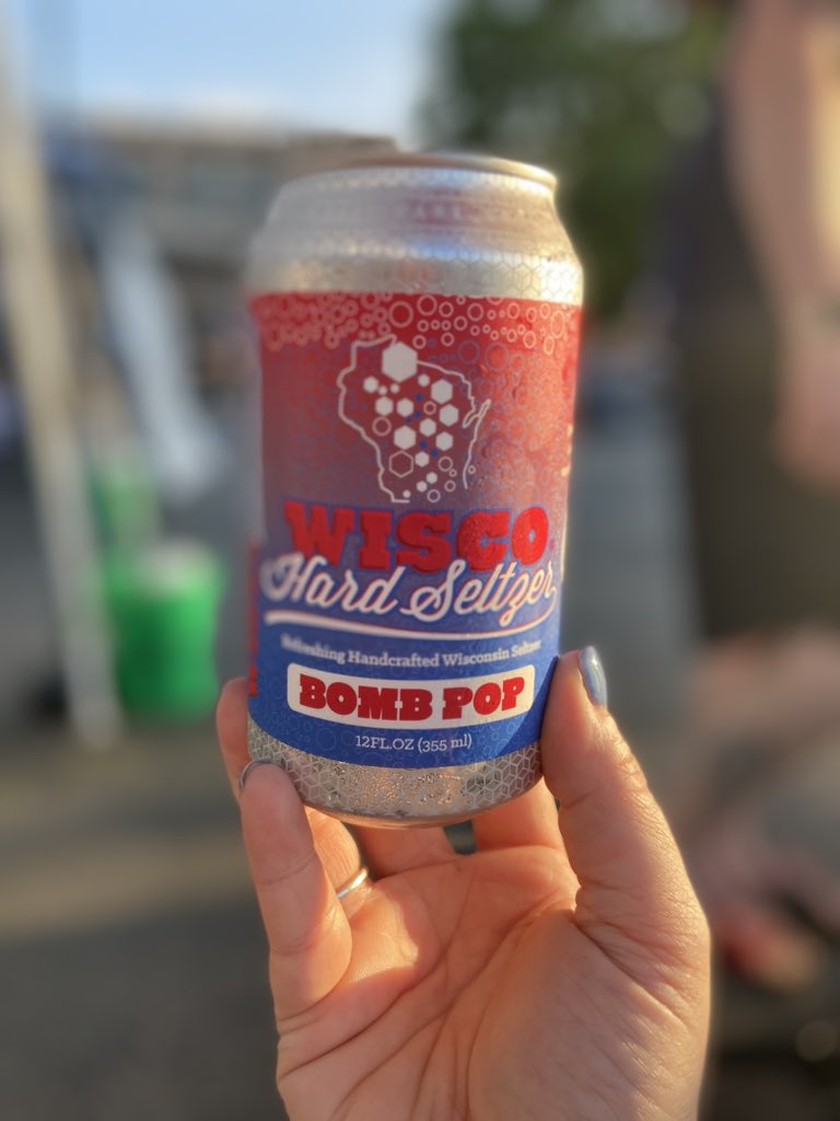 Nothing better than a refreshing <a href="/StillmankBeer/">Brewer</a>  bomb pop hard seltzer on this beautiful 4th of July in Green Bay! 🇺🇸🇺🇸🇺🇸