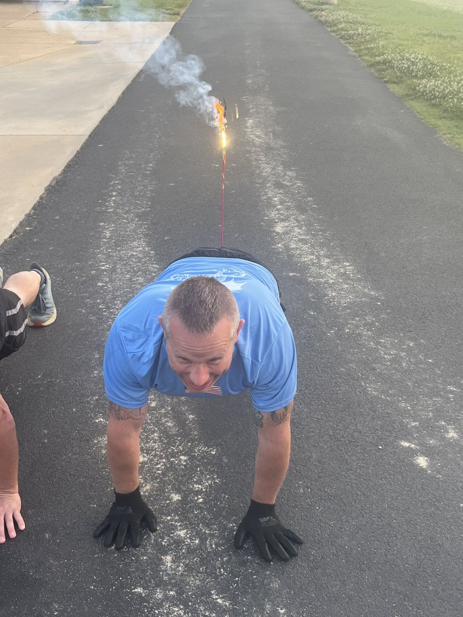 OssipeeF3GSO tweet media