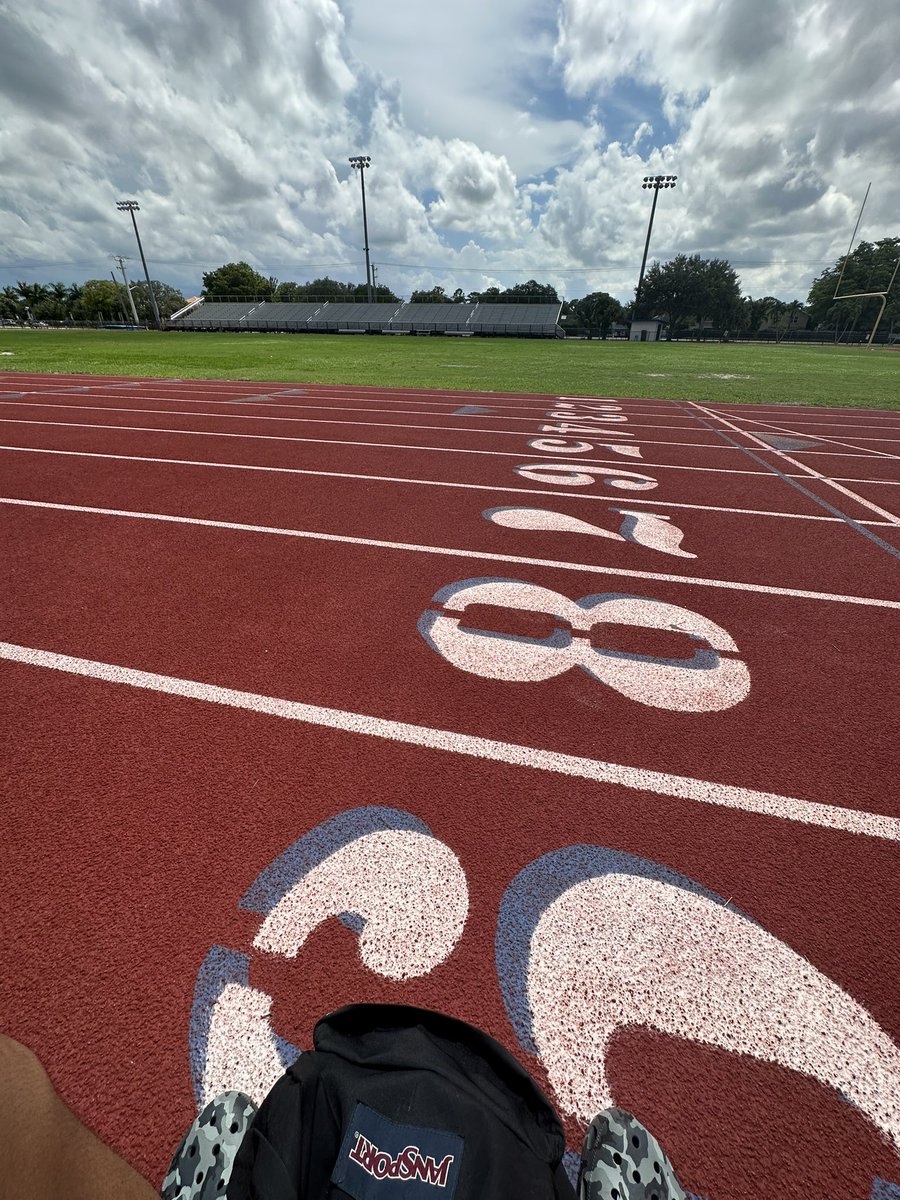 saucyshai's tweet photo. Practice what you preach… #studentathlete https://t.co/vmASBIN8VH