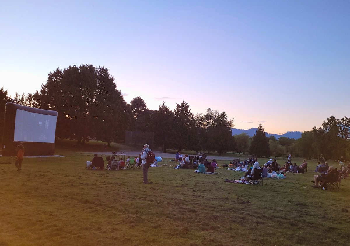 Trout Lake is kicking summer off with a FREE outdoor movie in the park! Join us July 7 for Ferdinand, a family friendly movie about a bull with a big ❤. Starts at 9 p.m. on the southwest field beside the tennis courts. Hosted by @troutlakeyouth in collab with @collingwoodcpc