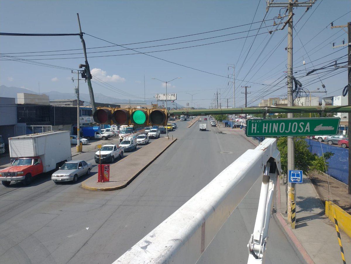 Semáforos Saltillo tweet media