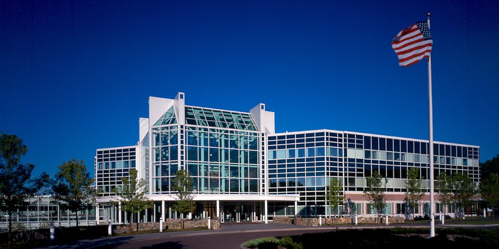 Happy Independence Day! 
Project: <a href="/MITLL/">Lincoln Laboratory</a> 
Glass type: VT2-20 VE1-85
Learn more at:
viracon.com/projects/view/…
#ViraconGlass