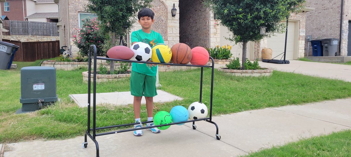 Hey #basketball families, here's an elegant solution to stow basketballs at home and use it for practice - a tilt ball rack perfect for practicing those 3 point shoots! Check out on amazon. Comes with wheels!

amazon.com/gp/product/B0B…

#sponsored #extcct #basketballrack