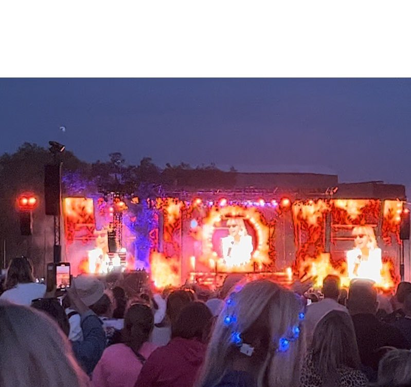 Eleanor W tweet media