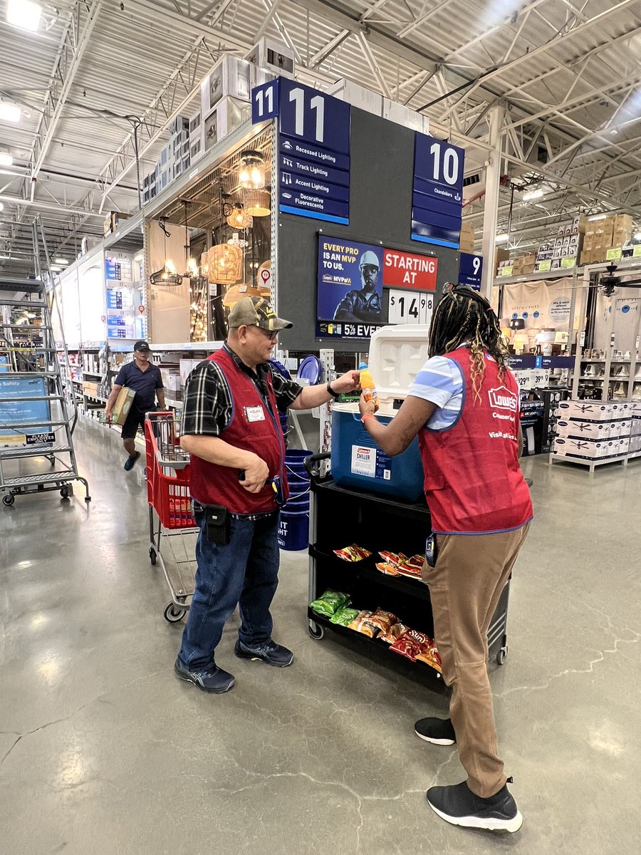 Jackie Davis tweet media