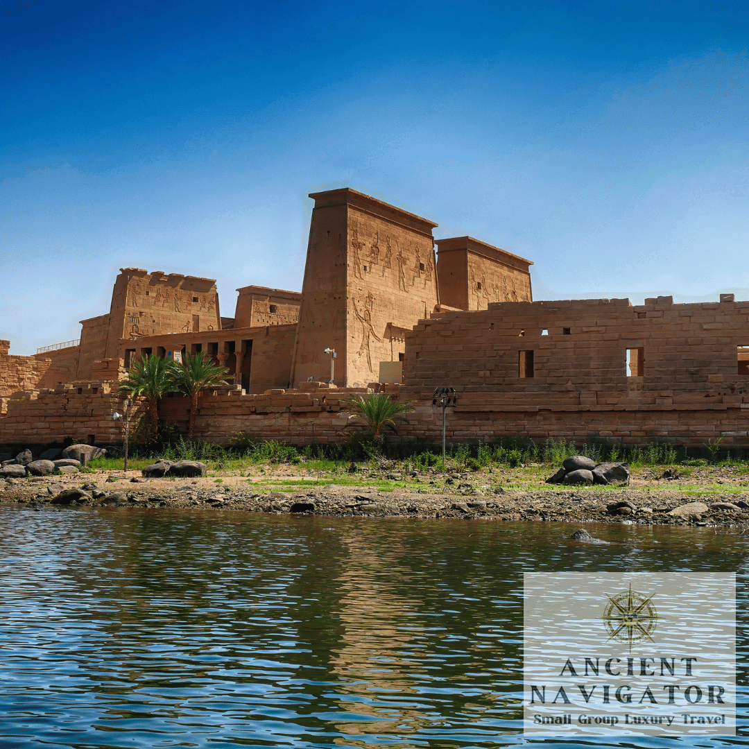 ancientnavigat2's tweet photo. Experience the splendor of ancient Egypt with Ancient Navigator. Join us on a luxury tour and discover the pyramids, temples, and tombs of the pharaohs.
#AncientNavigator #Egypt #LuxuryTravel #ExclusiveTour #Pyramids #Temples https://t.co/shUC2NQai4
