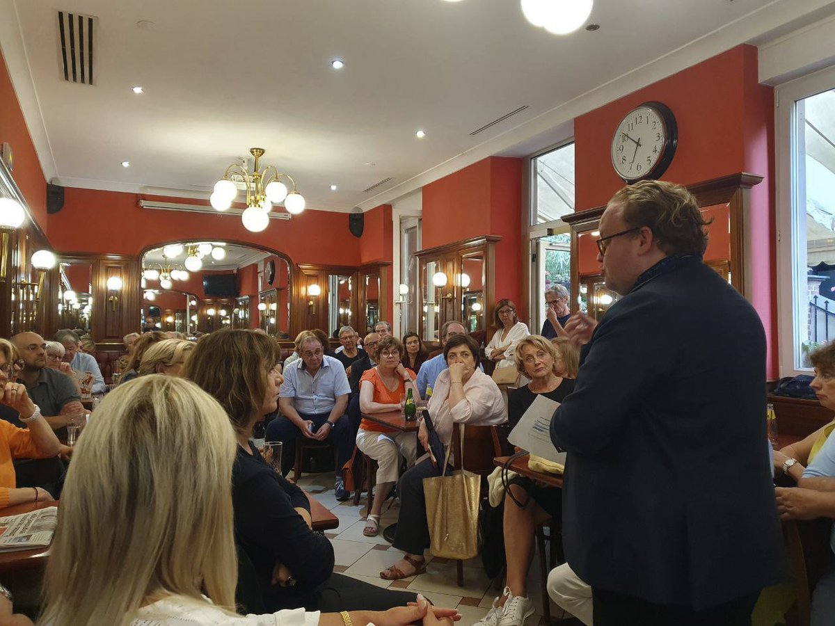 PJakubowicz's tweet photo. Belle réunion d’information et de mobilisation ce soir avec @TenenbaumA et les habitants des #Contades et de la #Neustadt sur le #stationnement à #Strasbourg et le #tram avenue des Vosges. 

Des questions, des idées, des propositions pour avancer et être entendus ! La mobilisation continue 💪🏻