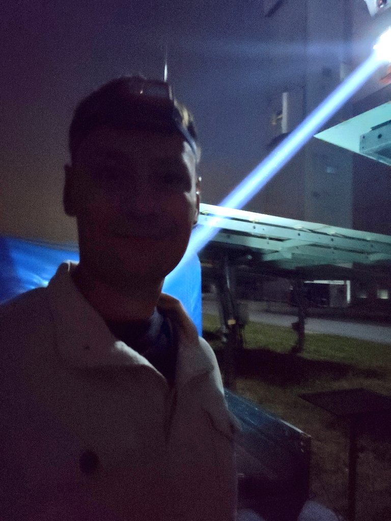 cheilytko's tweet photo. beam calibration at night on the solar tower
#DLR #SolarTower https://t.co/mZ6LG3trOB