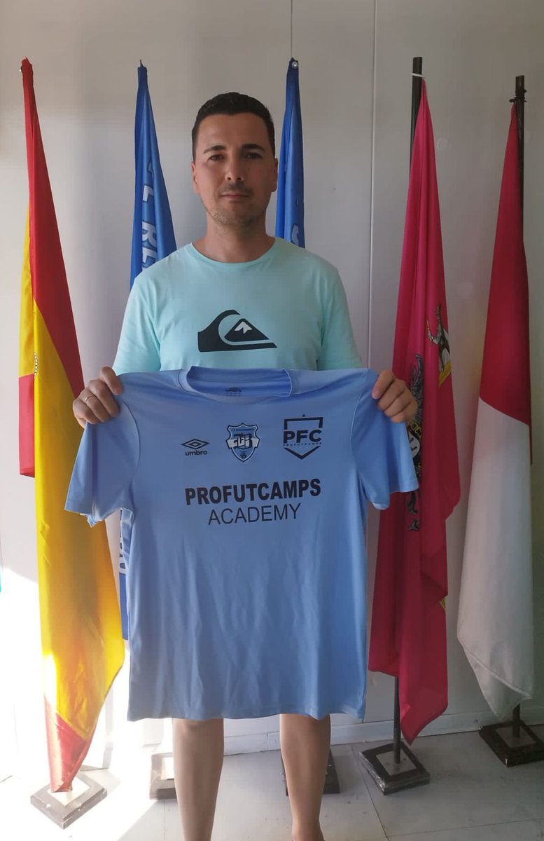 Estamos de vuelta, y volvemos con más ganas que nunca.
  Lo primero es anunciar el relevo en el banquillo del primer equipo.
David Sánchez se hará cargo del equipo y de planificar la plantilla desde hoy.
C.F. Benquerencia Toledo