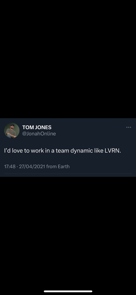 TOM JONES tweet media