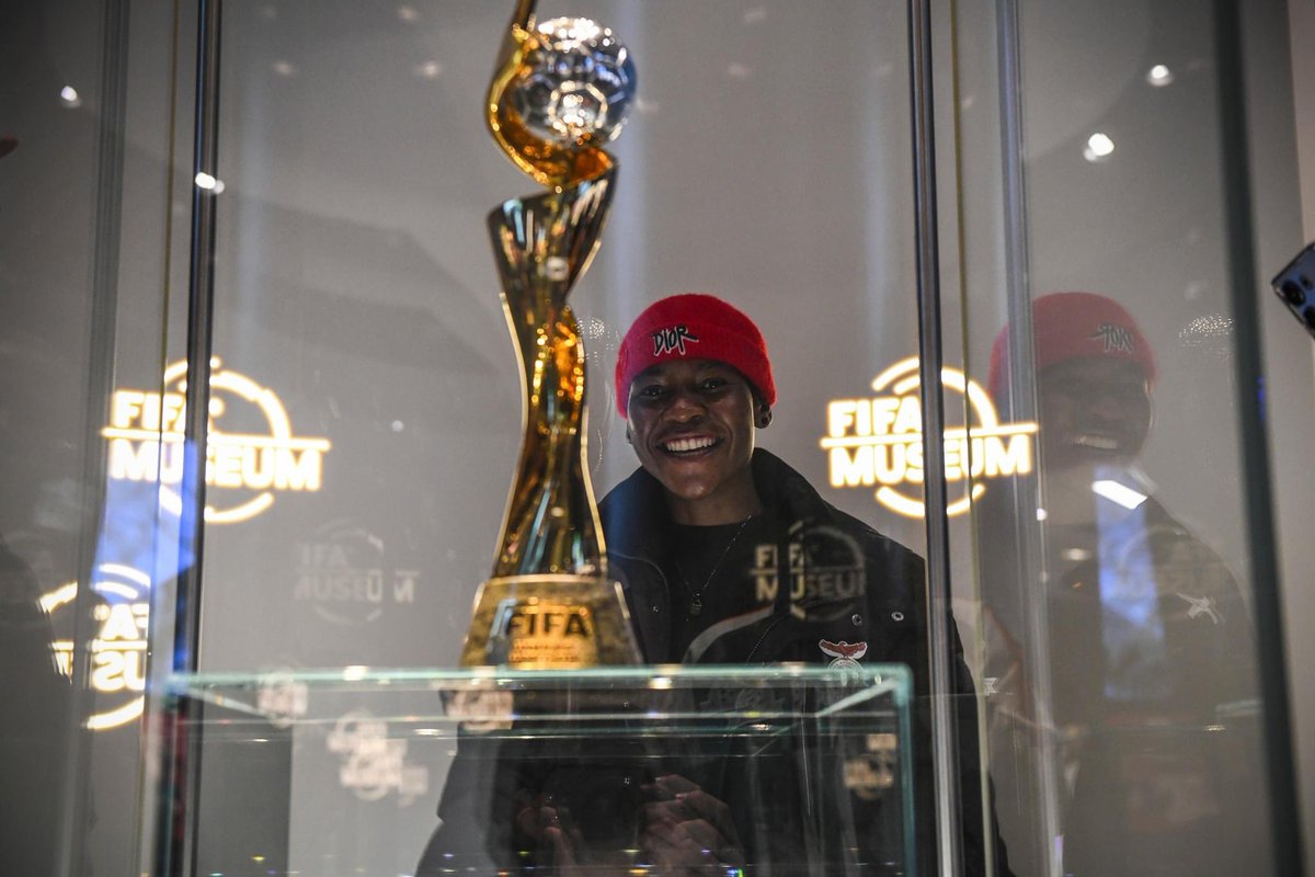 WeziVMhone's tweet photo. #HereForHer #GraceChanda @FIFAWWC @FIFAMuseum 💖 https://t.co/tbfLaVrnrW
