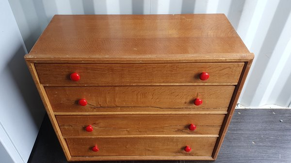 OFFER: Oak chest of drawers (Kington HR5) ilovefreegle.org/message/100588…