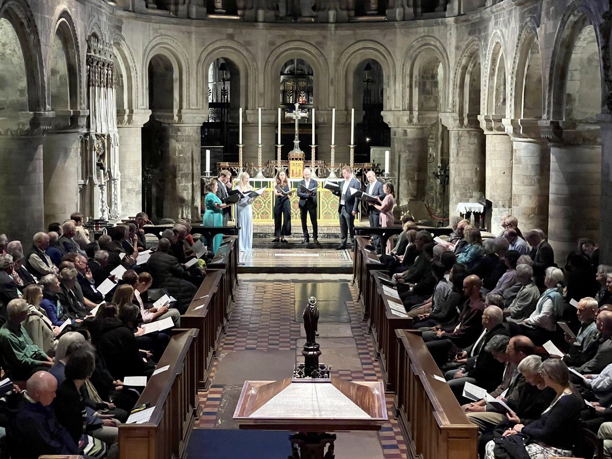 FaraiUnVers's tweet image. Packed house at @StBartholomews tonight for an excellent concert by the group Sansara celebrating #Byrd400. St Bart’s is the perfect place for this music acoustically, liturgically, and - in a certain way - historically.