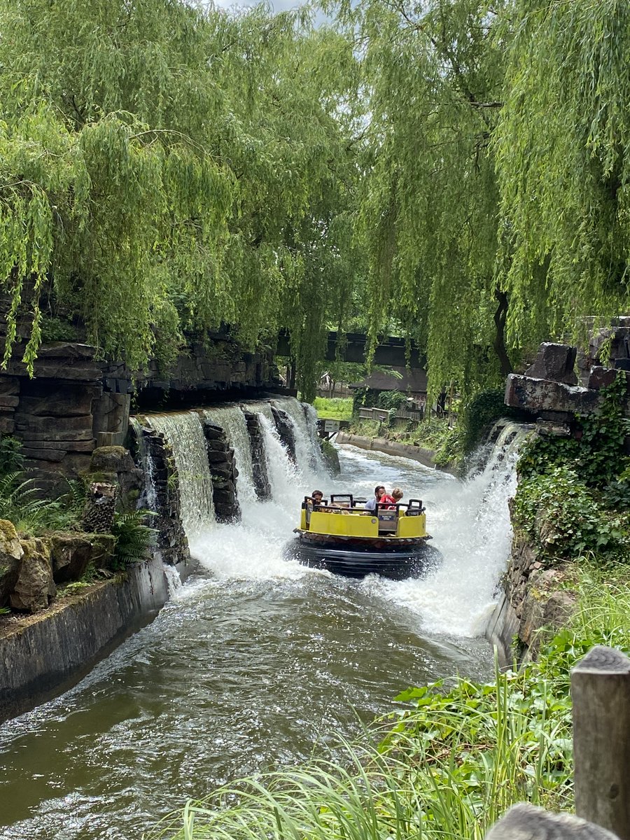 ajtaylor1987's tweet photo. Alton Towers https://t.co/cwEpoc2N3X