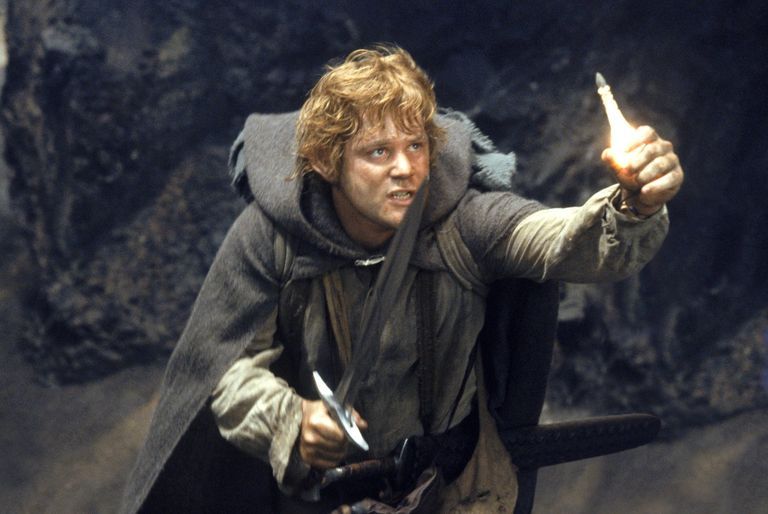 EruThingol's tweet photo. Poco se habla de que Sam no solo hizo una de las mayores hazañas de los hobbits sino de todas las razas de la tierra media. No sólo por ser miembro de la comunidad del anillo sino porque en su viaje superó a Ella-Laraña un monstruo arácnido y la mayor de la prole de Ungoliant. Todo eso siendo un hobbit la raza más débil y pacífica 🧐