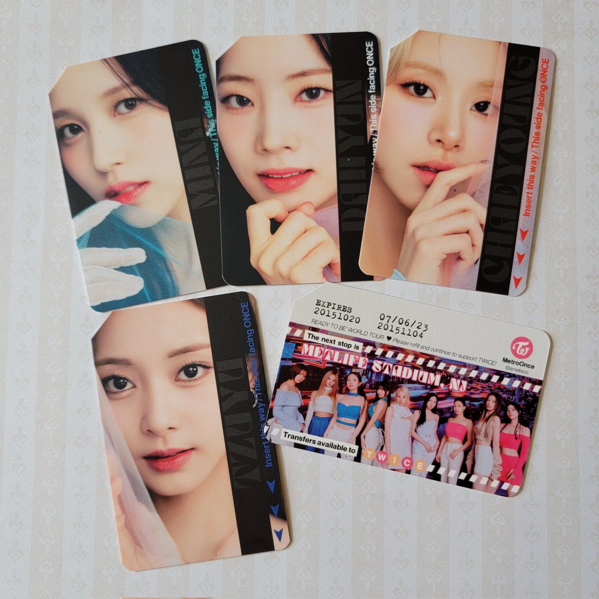 amelisoo's tweet photo. 💕 Metlife ONCEs! 💕
It's freebie time~ I made these member Metrocards for the NYC/NJ stop!

Sadly I can't go now for personal reasons, but I would love to mail these out to you! (350+!!)
If you would like one, I'd just ask for $2 (postage + envelopes)
+
 #TWICE_5TH_WORLD_TOUR https://t.co/F9Ky6D4VAJ