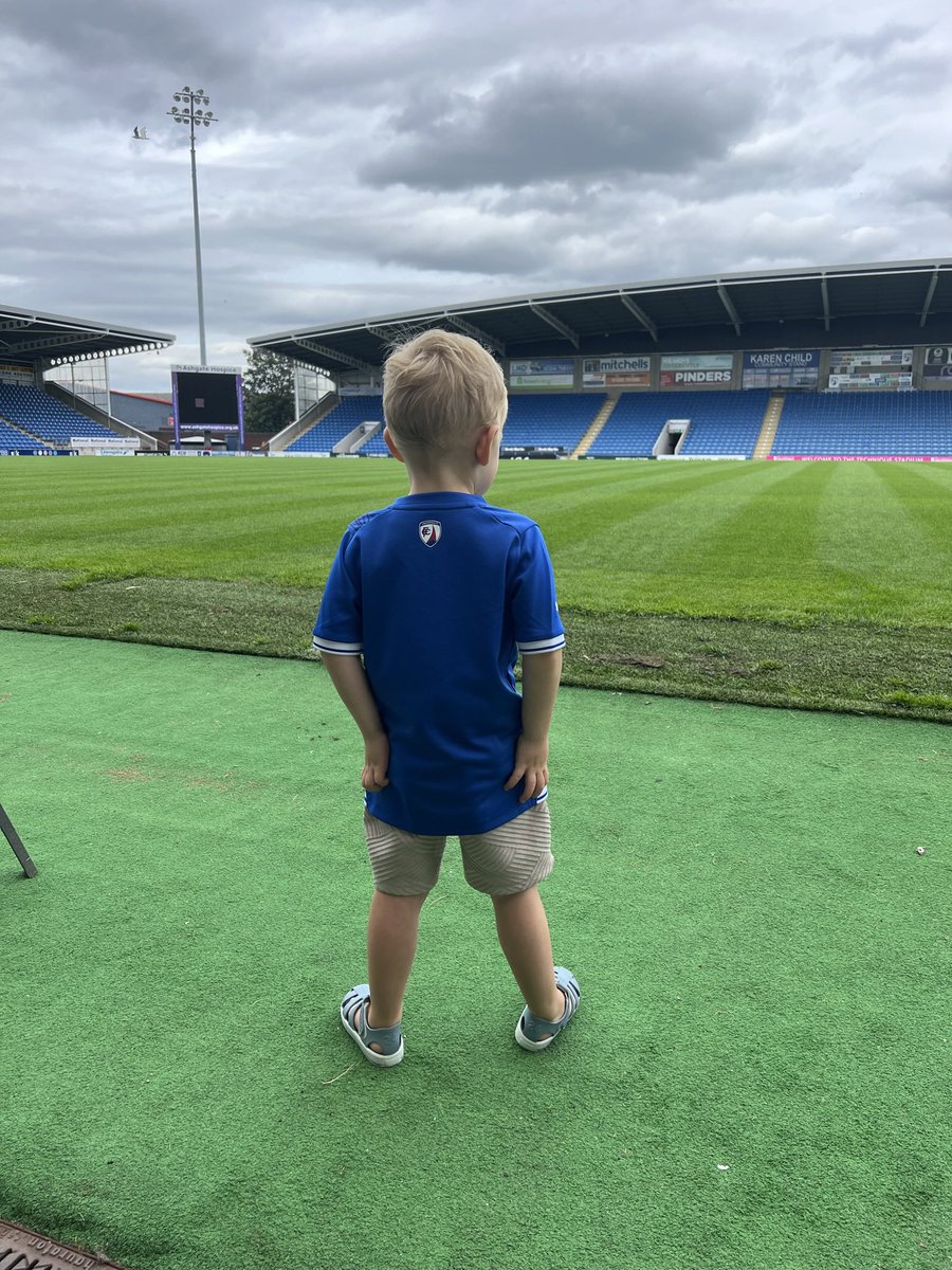 Patiently awaiting his opportunity <a href="/ChesterfieldFC/">Chesterfield FC</a> #spireites #nextgeneration ⚽️