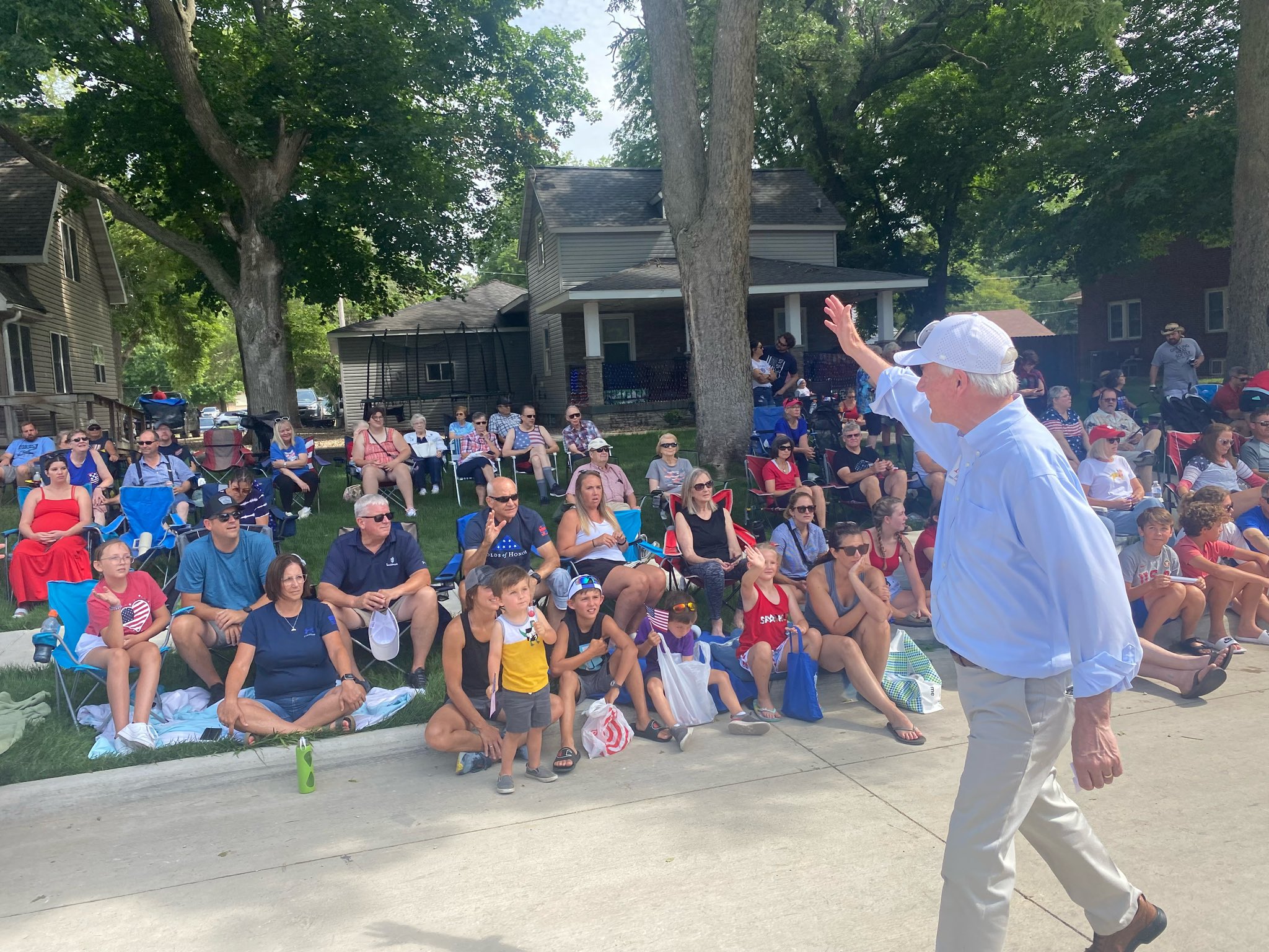 Gov. Asa Hutchinson on Twitter "What a great day at the Clear Lake 4th