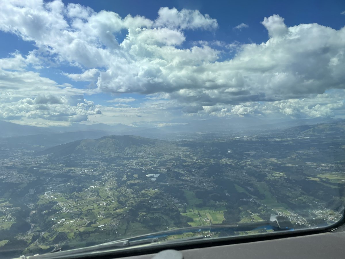 Joe_Style74's tweet photo. Nice views into Quito today https://t.co/Ztlc6r5OHB
