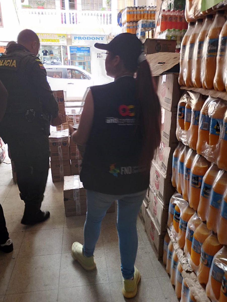 gobnarino's tweet image. Nuestro Grupo Operativo de la Subsecretaría de Rentas, con el apoyo de @FNDCol, realizó operativos de control en establecimientos comerciales y de diversión nocturna en #Tumaco logrando hacer importantes aprehensiones de licor adulterado e ilegal.
#TodosContraElContrabando