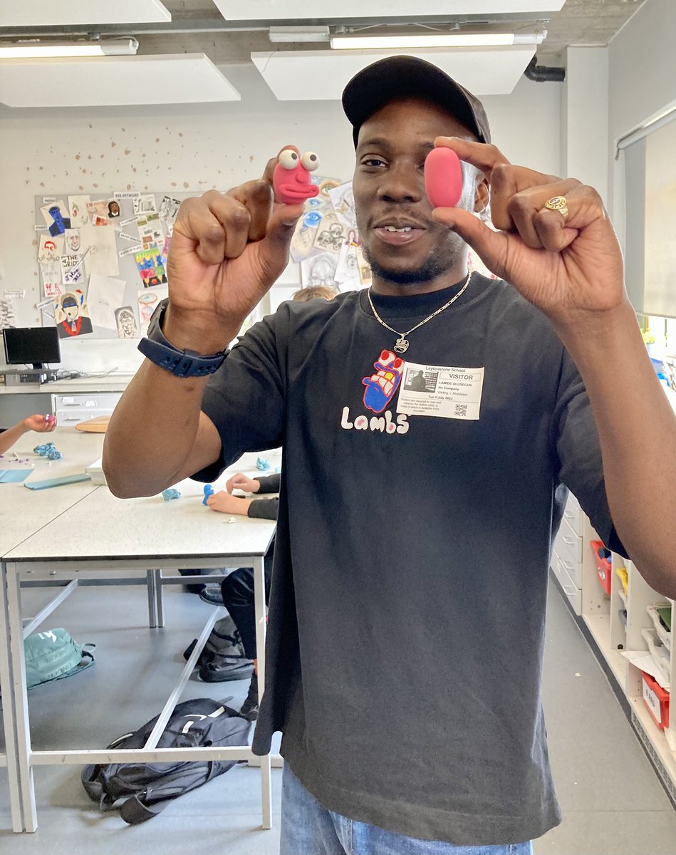 LeytonstoneArt's tweet photo. A WONDERFUL couple of sessions by Lamide Olusegun today teaching 30 year 8’s about animation techniques such as squash and stretch, and ease in and ease out. It was fascinating and we all loved it. @LeytonstoneSch @LeytonstoneArt https://t.co/8BKYBtzNBM