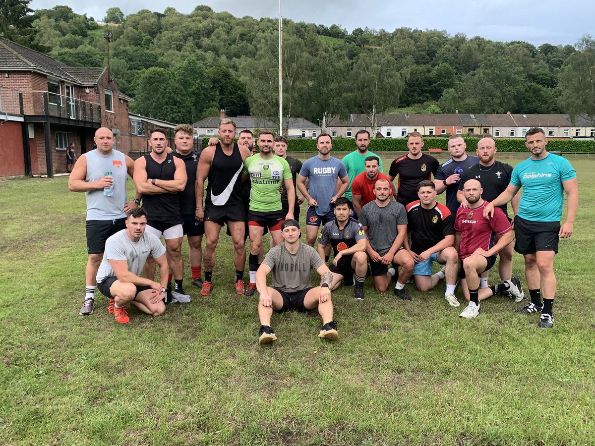 MartynReader's tweet photo. And so it begins @YnysdduRugby. The village with nine streets starts its adventure to Division 1!  Many thanks to @JordanR07 for the session! Some enjoyed more than others @jtov10! https://t.co/2pTsmkBhHk
