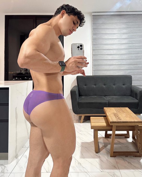 You like bread? https://t.co/yvzpLpRw3N