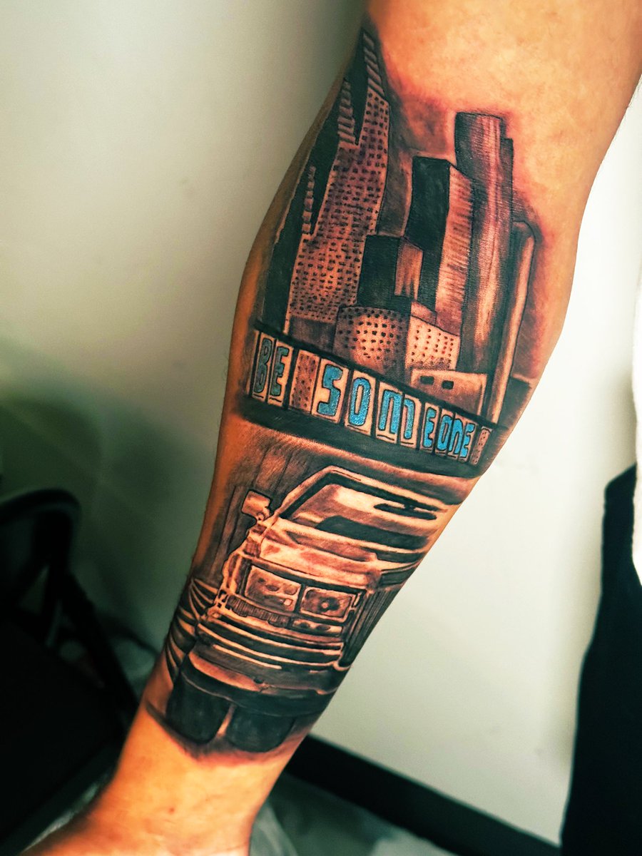 illuminaubrey__'s tweet image. When you see the slab comin dine 🤘🏽🍇 .. another houston sleeve I’m working on #blackttattooartist #houstontattoos #tattoos #illuminatedinkStudios