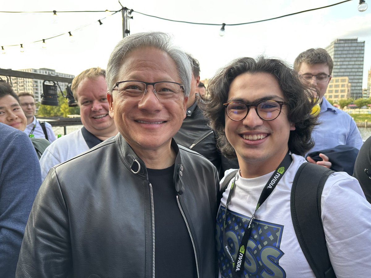 muhtasham tweet media