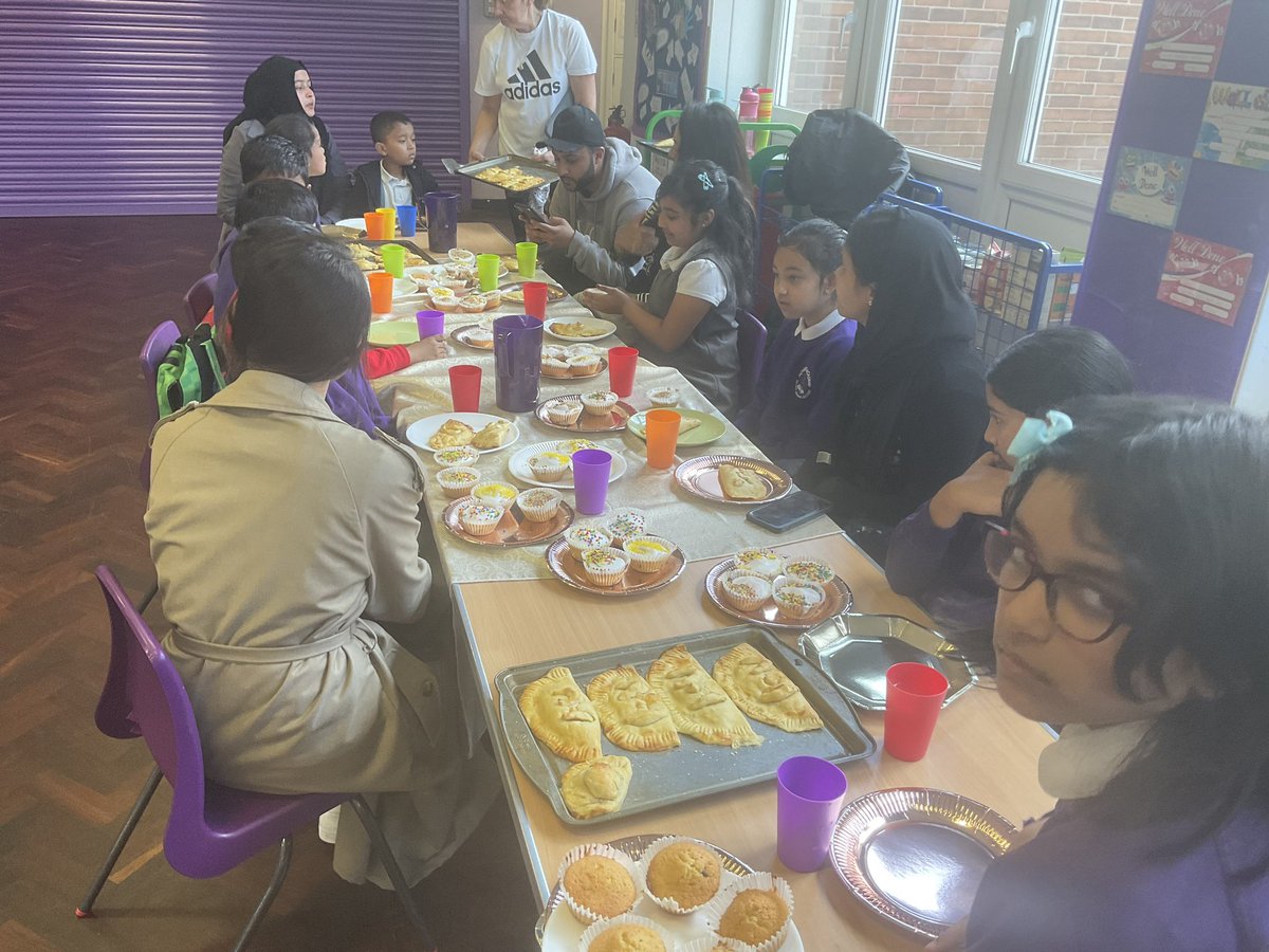 Cooking club have had a lovely celebration to mark the end of their club this term. It was great to see so many parents come to join in making cheese and onion pasties with Mrs Vickerstaff and Miss Gittens! <a href="/Richmond_HT/">Richmond Academy</a>