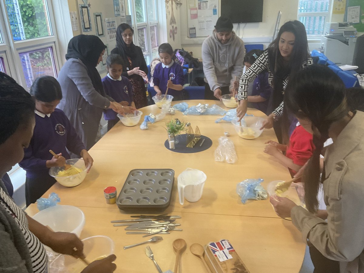 MrOBooth_HT's tweet photo. Cooking club have had a lovely celebration to mark the end of their club this term. It was great to see so many parents come to join in making cheese and onion pasties with Mrs Vickerstaff and Miss Gittens! @Richmond_HT https://t.co/z9jCGGEjes