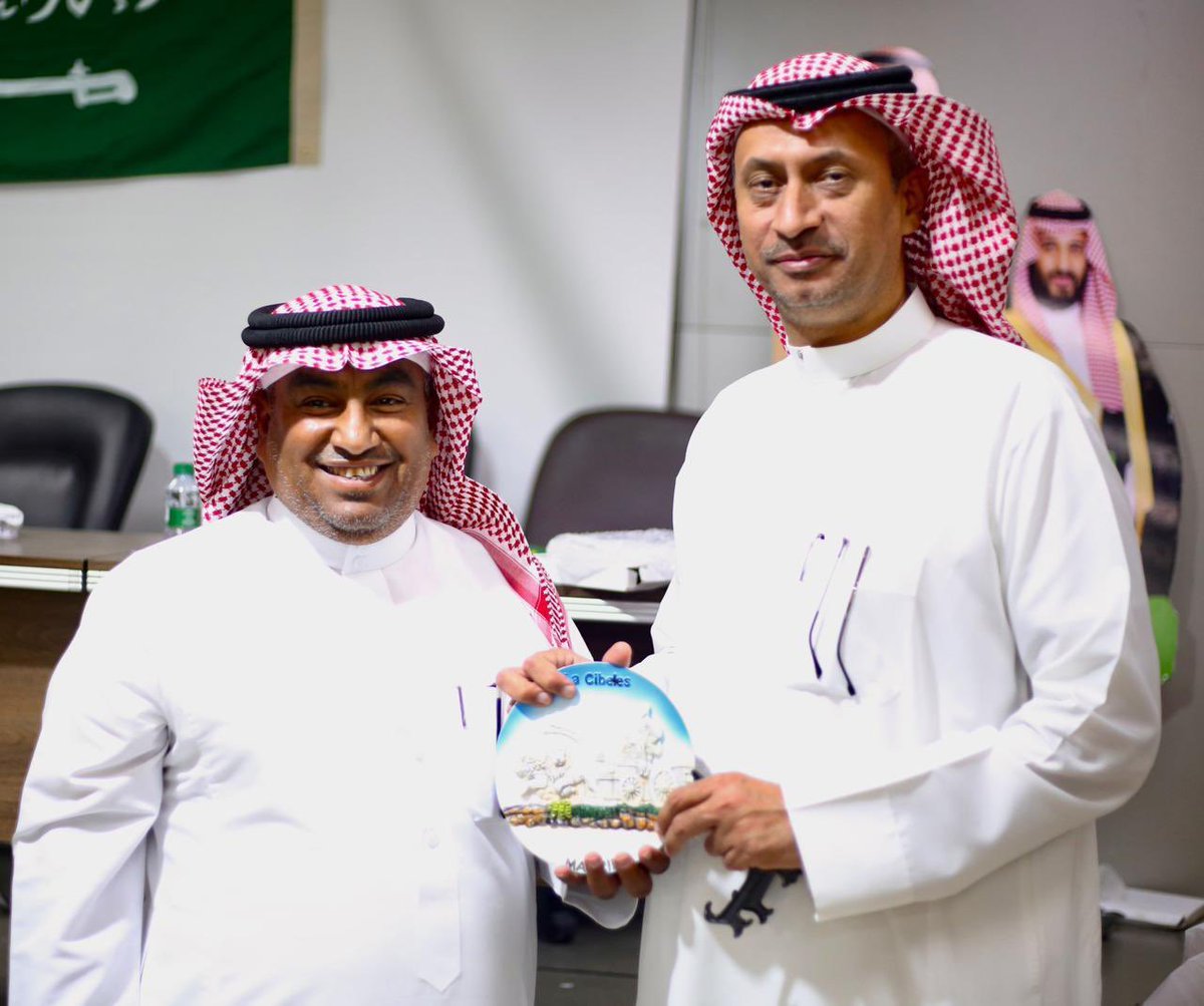 تم افتتاح دورة تجربة الأداء والمعايشة للمدربين وبهذه المناسبة اشكر جميع الأخوة الاعلاميين على حضورة المؤتمر الصحفي وهم سر نجاح اَي عمل بالشرقية لاحترافيتهم العاليه يعجز الوصف واللسان على مدح إعلاميين الشرقية