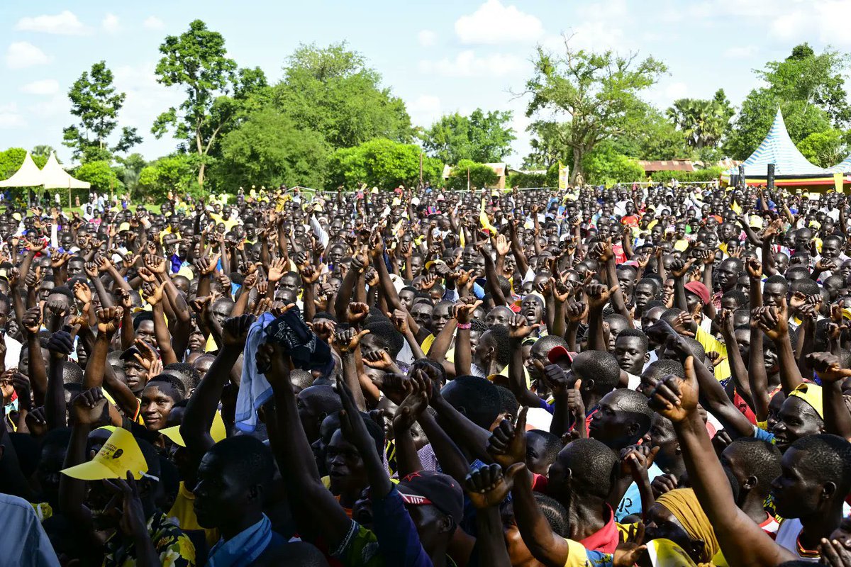 The Govt Chief Whip @Hamsonobua, NRM SG, @TodwongR, and other Legislators today welcomed the Party Chairman H.E, @KagutaMuseveni in Oyam North Constituency, who campaigned for the @NRMOnline Candidate Engola Okello Samuel ahead of Thursday's by-election. #OyamByElections2023