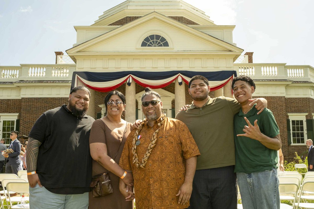 UVA's tweet photo. @presjimryan welcomed more than 50 new U.S. citizens at Monticello July Fourth with the message ‘Look Past Labels, Learn Someone’s Full Story’. https://t.co/udThfg9ra1
#naturalizationday https://t.co/qLDzz5LqMZ