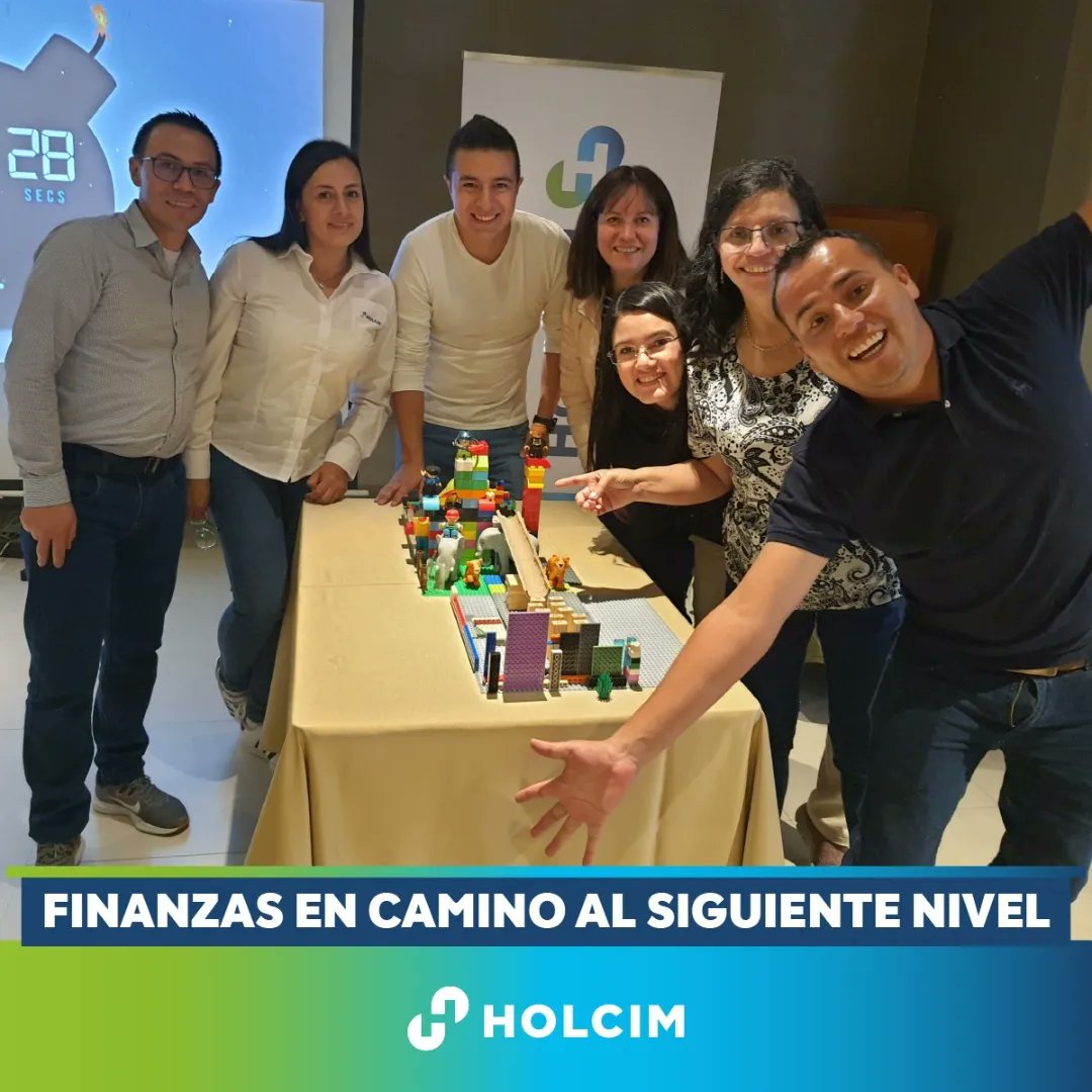 HOLCIMColombia1's tweet image. Así fue el encuentro del equipo de #Finanzas y el Center of Expertise (CoE), con el fin de alinear el propósito y la contribución del área a la estrategia del negocio, y construir en conjunto los acuerdos que la llevarán a dar un paso al siguiente nivel.

#ConstruyendoProgreso