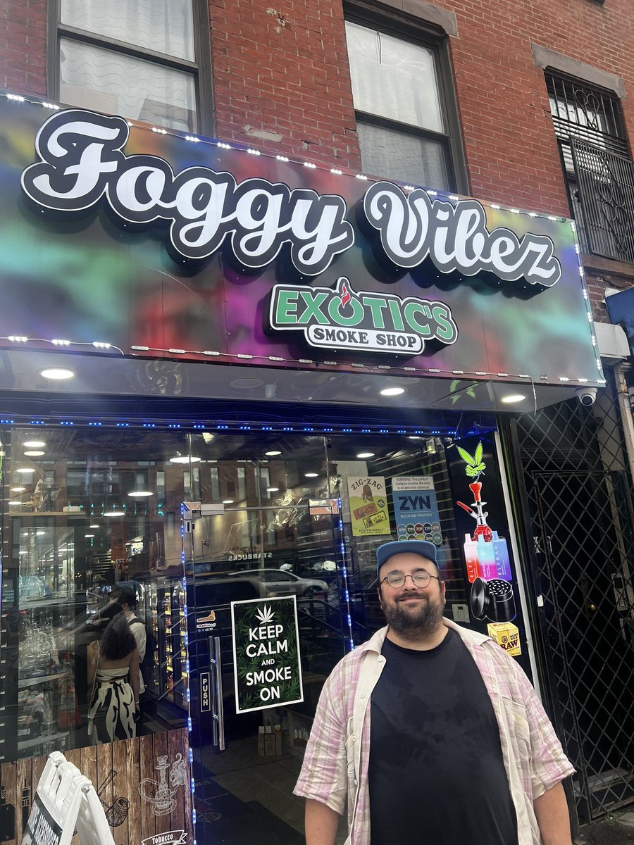 slgrmn's tweet photo. We went into the faggy vibes store and everyone knew you https://t.co/Cbwg2hVnou
