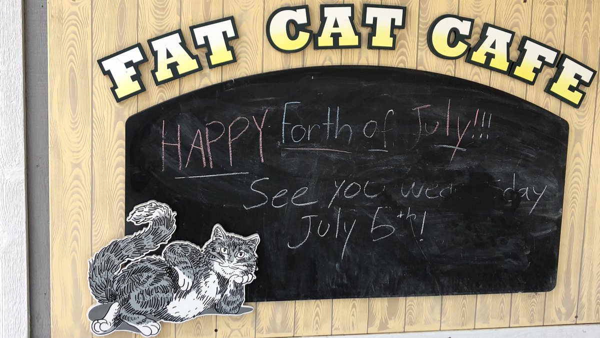 Realrellim's tweet image. And last #runchathunt item: a cat. Seriously, the cat one was so hard. A live cat was spotted twice but disappeared before I grabbed my camera. #runchat