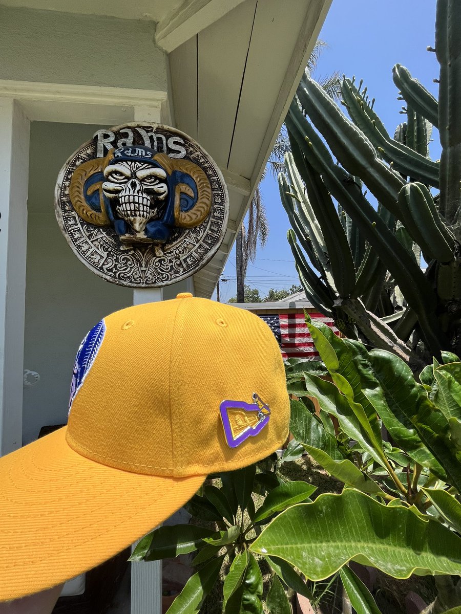 ProminentKingz's tweet image. Anyone interested in this bad ass piece! We picked up an extra for a friend but they got one already. DM me if so! 

#RamsHouse #rams #mobsquad