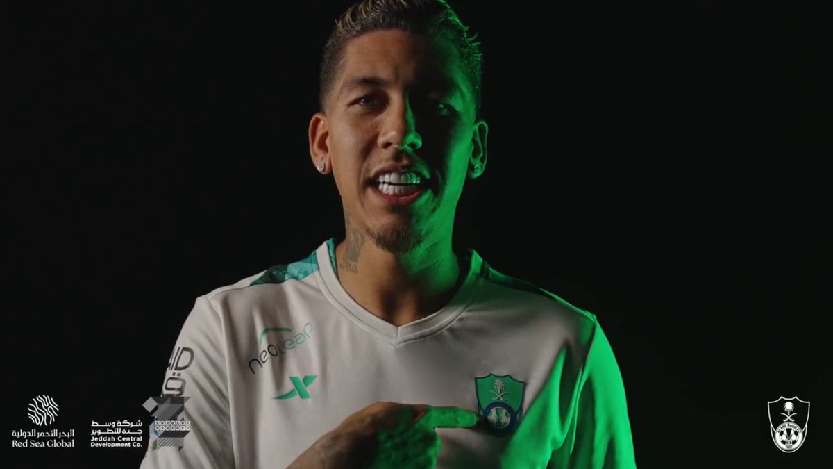 SC_ESPN's tweet photo. ¡ES OFICIAL! Roberto Firmino firmó su contrato y es nuevo jugador de Al Ahli. Llega junto a Edouard Mendy. https://t.co/vEzolzePW6