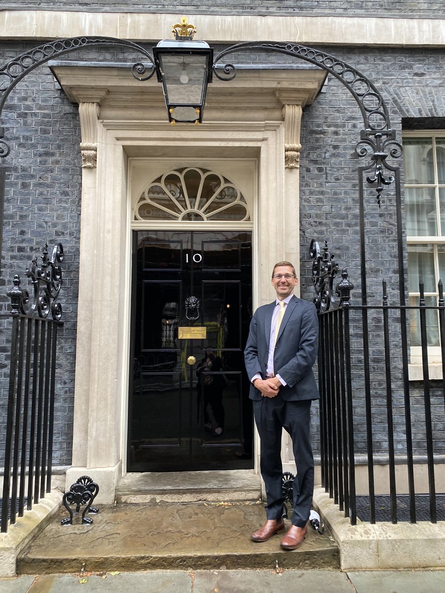Very honoured to be invited down to No. 10 today as a Local NHS champion to meet SoS. Thanks @neilmo for arranging and @paulbristow79 for the invitation.