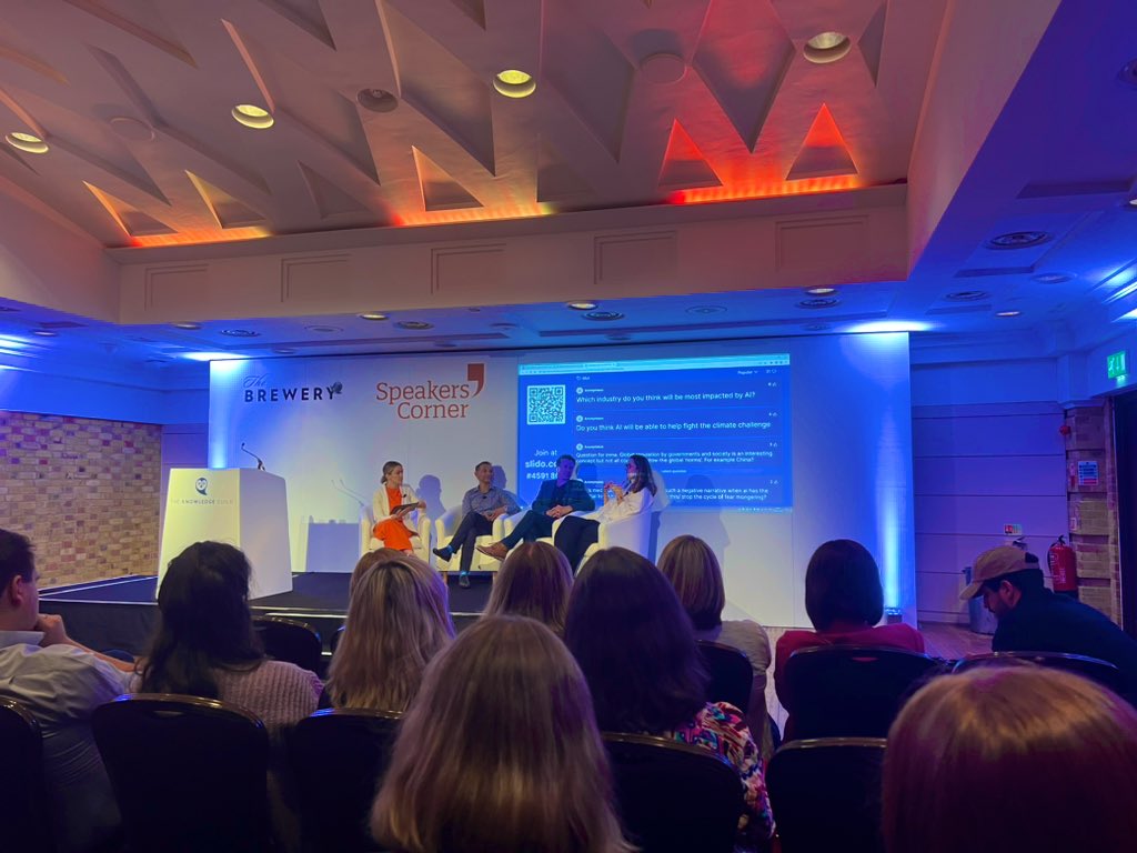 Matt_Nimmons's tweet photo. Thanks to @Speakers_Corner for a fascinating and insightful evening @theBreweryVenue #knowledgeguild #ai https://t.co/7xmavM52GS