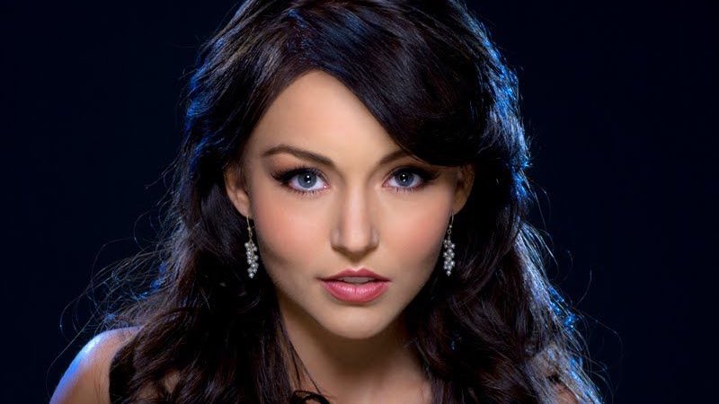 Happy 35th birthday to actress Angelique Boyer. 