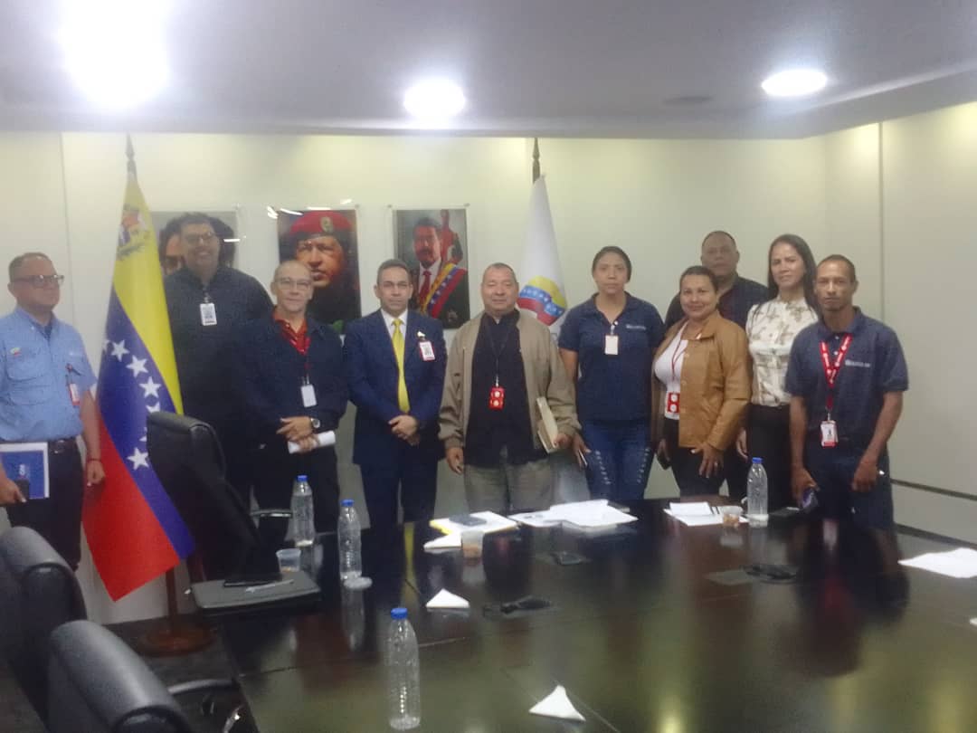 ricardoreof's tweet photo. #NoALaTansferenciaDeDUCOLSA
@NicolasMaduro 
@conmaduromasve 
@MinPetroleoVE 
@TellecheaRuiz
@dcabellor
@FNJPetrolera
@DucolsaMinppp
#DucolsaEsDelMinisterioDePetreleo 
#conmaduromás
#ConMaduroPalante
#SomosResponsabilidadPetrolera https://t.co/zn0CNWFbhr