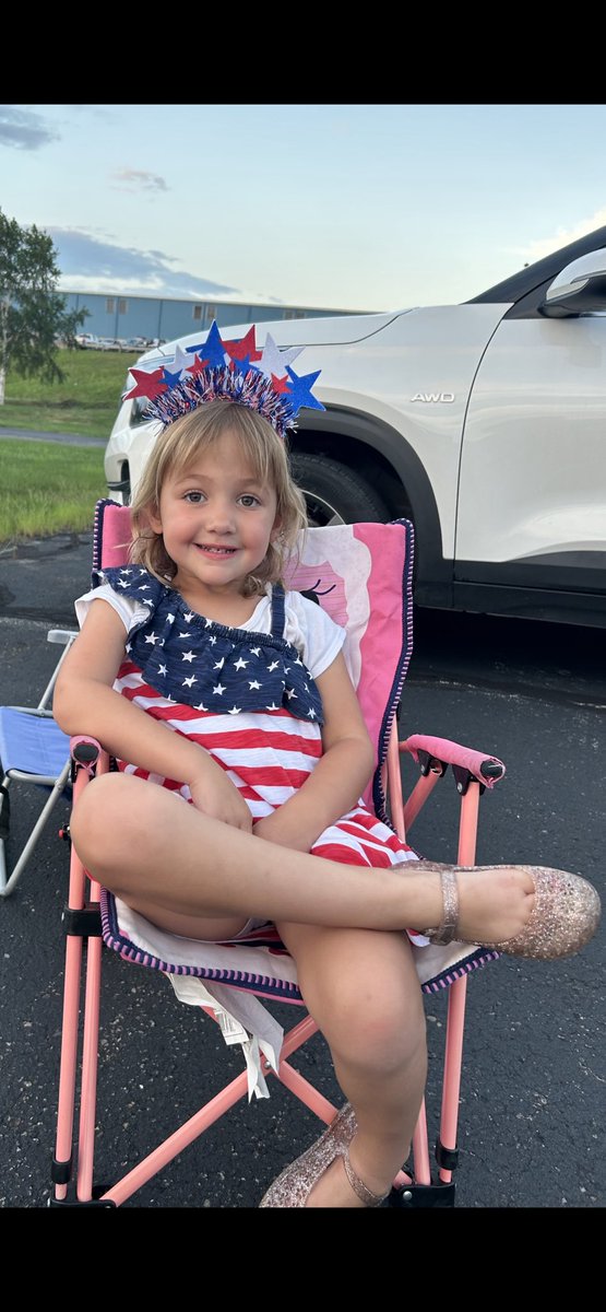 We would like to wish everyone a safe, happy, and healthy Independence Day‼️ Thank you to Robbie Anderson, <a href="/Zander_Coleman1/">Zander Coleman 3⭐️</a>, <a href="/bradymizenko42/">Brady Mizenko</a>, and Peter Youngcourt who volunteered their time to support our awesome community and a great cause today‼️ Go Cougars‼️
#TrustLoveCommit