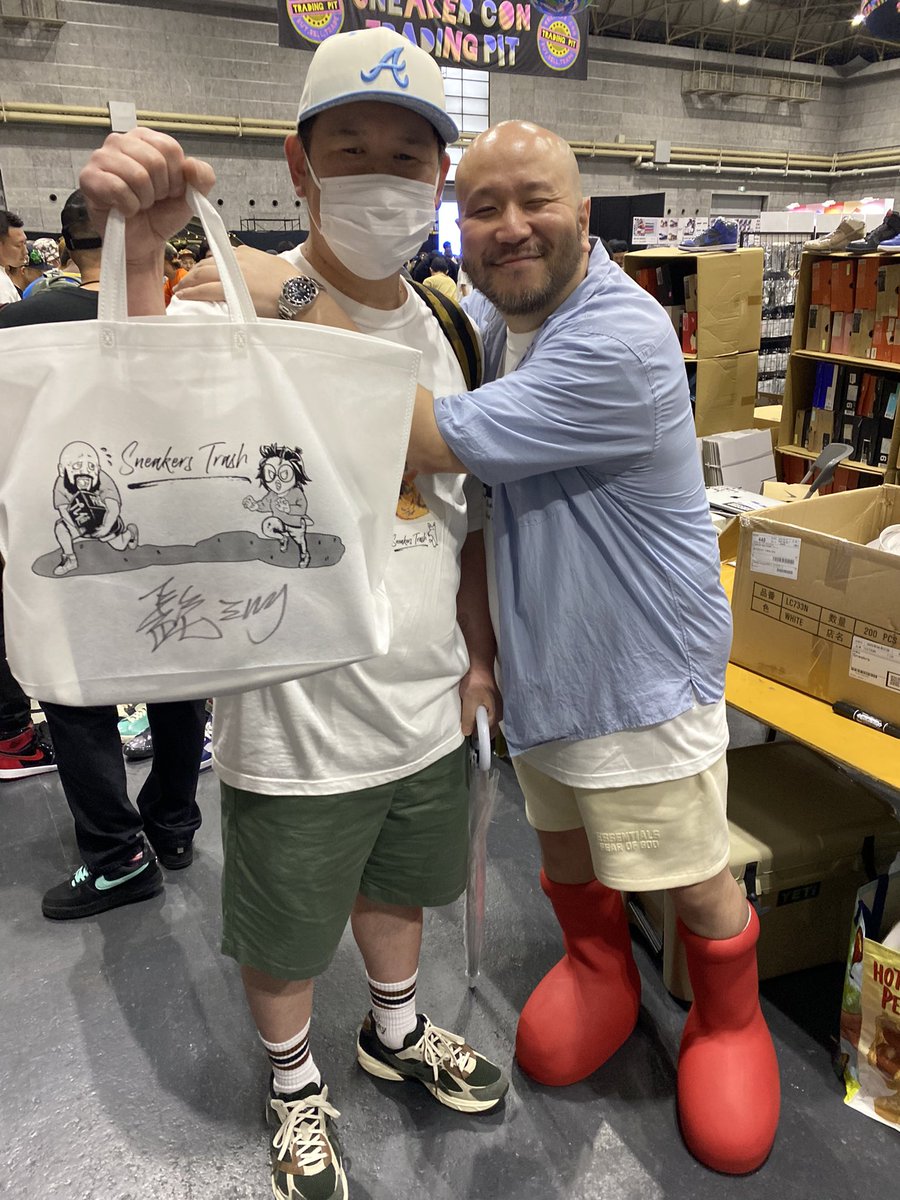 mrusan_style's tweet photo. 2023年7月1日土曜日
#bigredboot
#sneakercon
#髭ミルク
#裏4ks https://t.co/KYIMpeHL8K