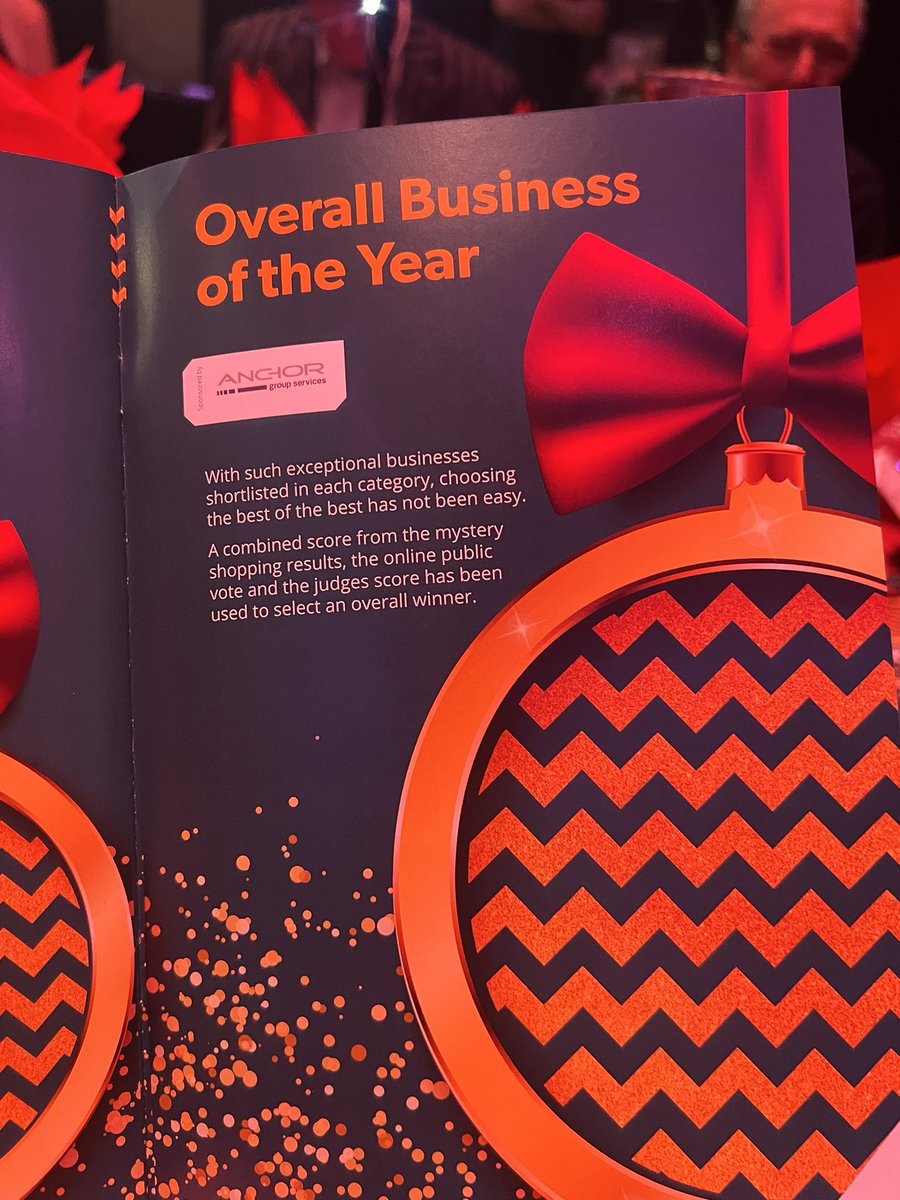 burnleycouk's tweet photo. And the final award, the Overall Business of the Year….BARCLAYS! @DiscoverBurnley #burnley #CustomerService https://t.co/g3JcZWSQ9b