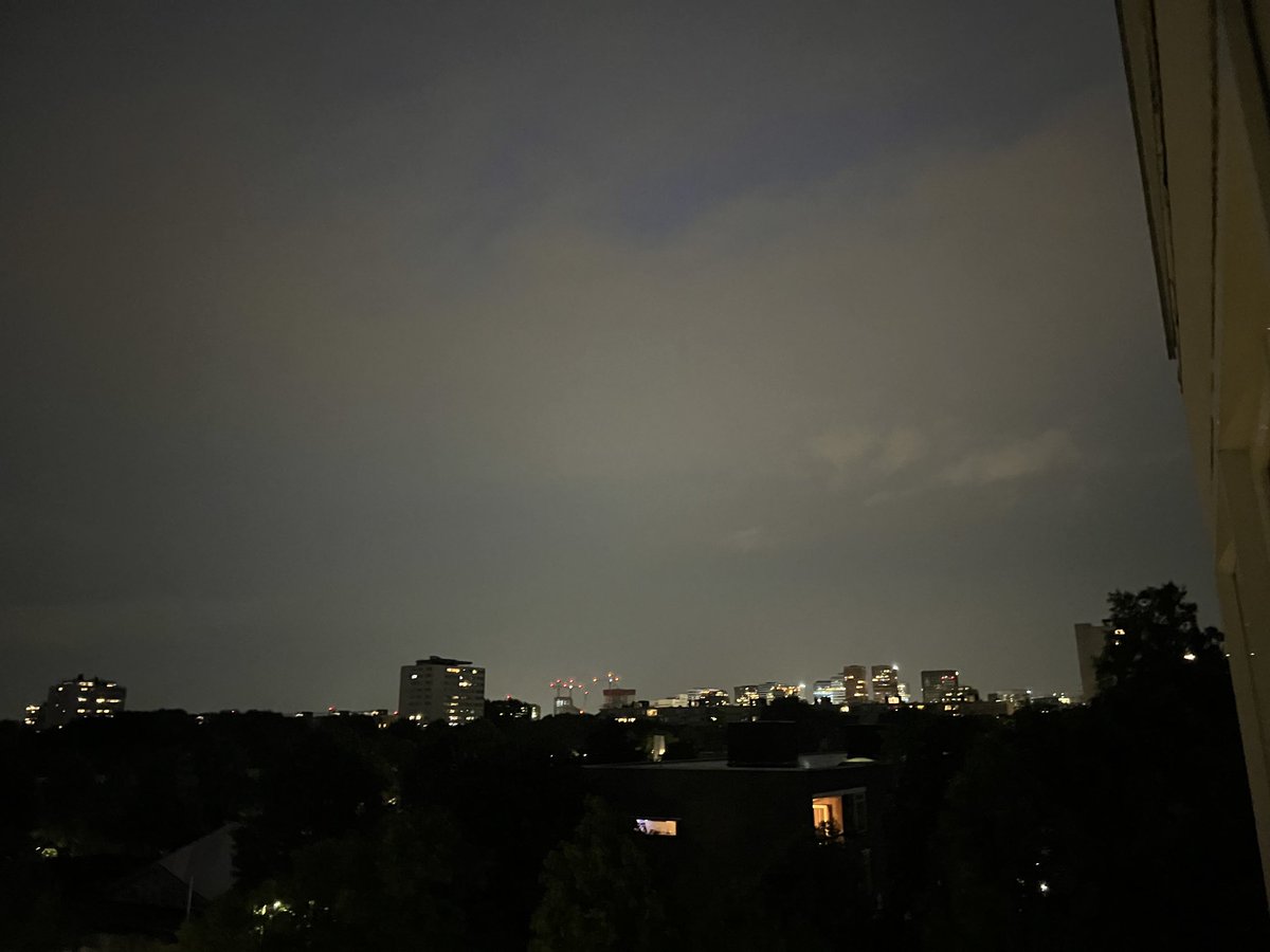 #zuidas by night #codegeel 😳😉#citythatneversleeps
